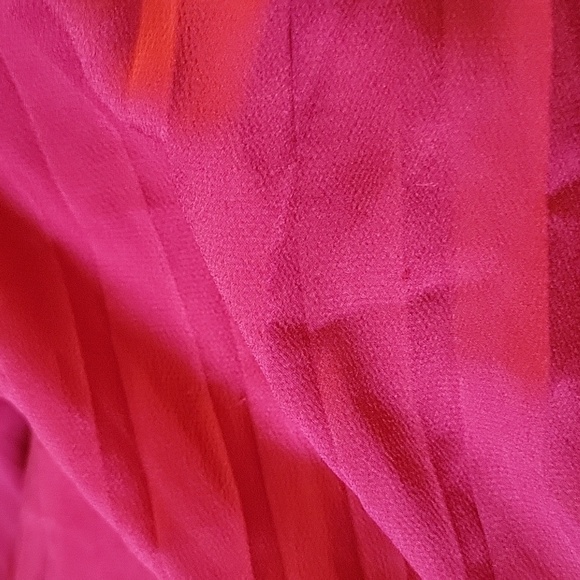 Banana Republic, Red Pleated Maxi Skirt - Picture 5 of 9